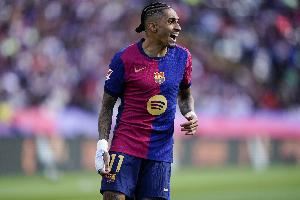 世体:巴萨担忧左路防守问题,拉菲尼亚伤缺对球队影响大 世体:巴萨担忧左路防守问题,拉菲尼亚伤缺对球队影响大