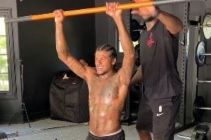 健身教练晒杰伦-格林夏日苦练:蜕变般的休赛期 太阳有你实属幸运 健身教练晒杰伦-格林夏日苦练:蜕变般的休赛期 太阳有你实属幸运