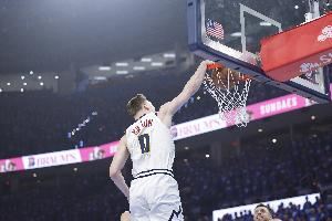 你小子!布劳恩:今天首个回合我没有去隔扣小乔丹 有点后悔了 你小子!布劳恩:今天首个回合我没有去隔扣小乔丹 有点后悔了