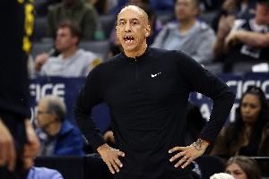 克里斯蒂：那些黑粉们你们就继续黑吧 我们会强势归来的