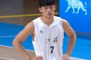 全运会U18男篮排位赛-王昱翔19分5板 江苏U18全运男篮战胜湖北队 全运会U18男篮排位赛-王昱翔19分5板 江苏U18全运男篮战胜湖北队